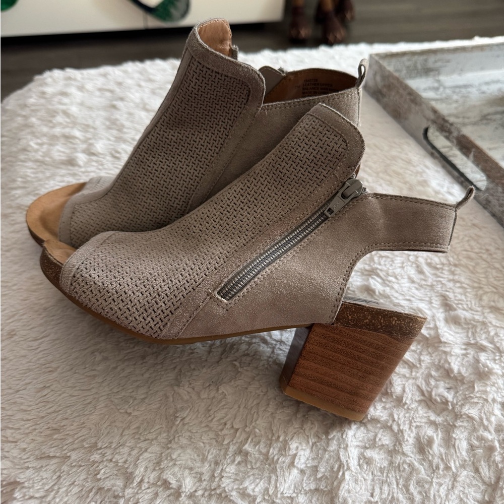 Sofft Taupe Heeled Boots with Zipper